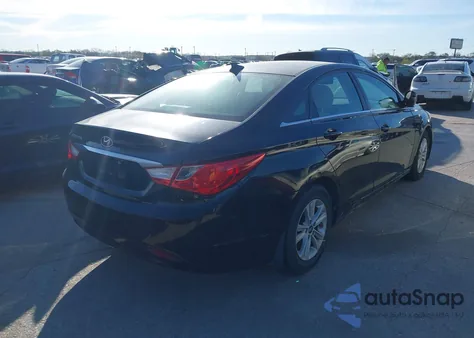 2013 Hyundai Sonata Gls z USA, uszkodzony, nr VIN 5NPEB4AC2DH651834
